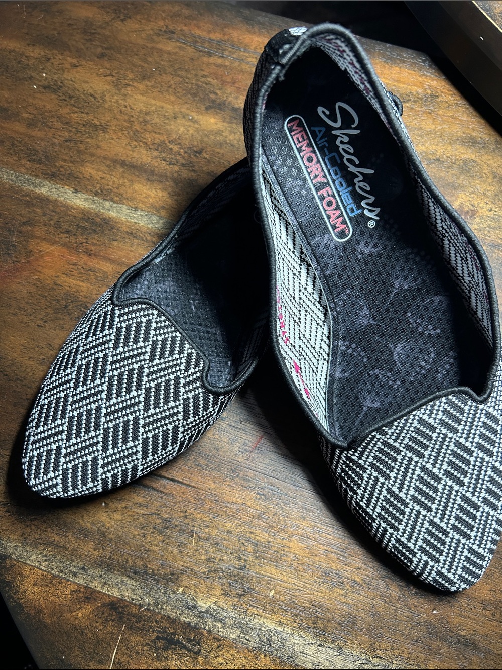 Skechers Women's Patterned Slip-On Flats - Black & White. Size 8